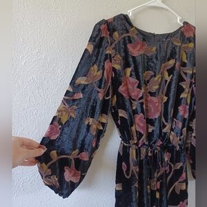 New Look Floral Velvet Long Sleeve Dress